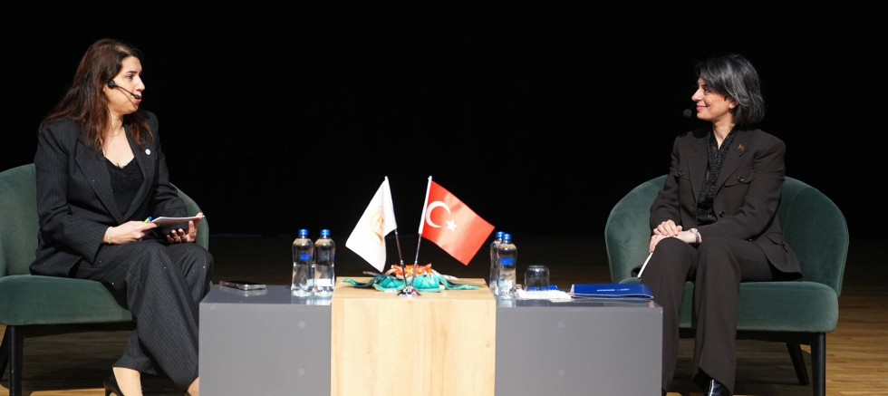 KADINLARIN DEMOKRATİK KATILIMI ÇANAKKALE’DE MASAYA YATIRILDI