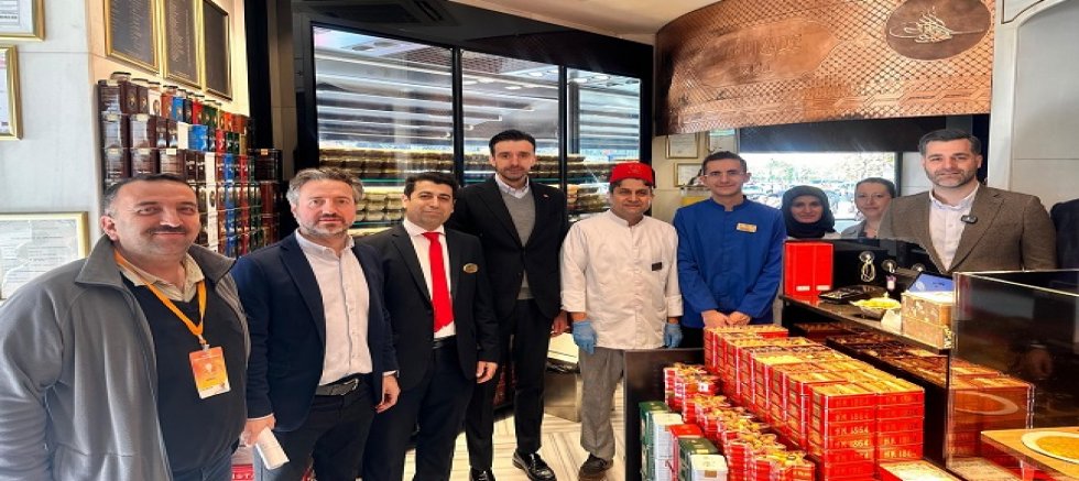 AK Parti Üsküdar İlçe Başkanı Taha Sarıcaoğlu’ndan Merkez Esnafına Ziyaret: “Bu Şehirde Ait Olduğumuzu Hissediyoruz”