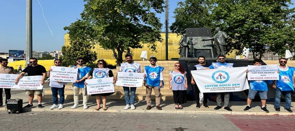 Eğitim Gücü Sen’den Öğretmenlik Meslek Kanunu Eleştirisi