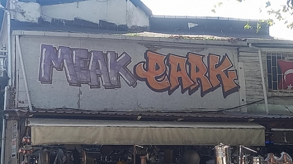 Grafitiler İstanbul'a renk katıyor