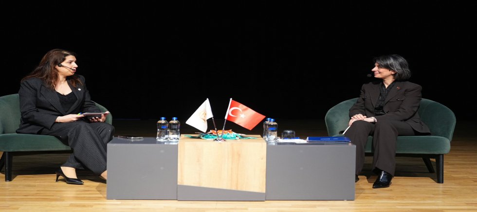 KADINLARIN DEMOKRATİK KATILIMI ÇANAKKALE’DE MASAYA YATIRILDI