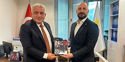 İYİ Parti Üsküdar Teşkilatından İl Sekreteri Hasan Ofluoğlu’na Ziyaret
