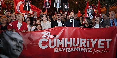 Üsküdar’da Cumhuriyet Coşkusu: Binlerce Kişi Tek Yürek Cumhuriyet İçin Yürüdü